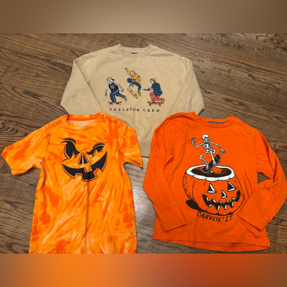 Boys Halloween Graphic Shirt + Sweatshirt Lot — Size Small 6/7